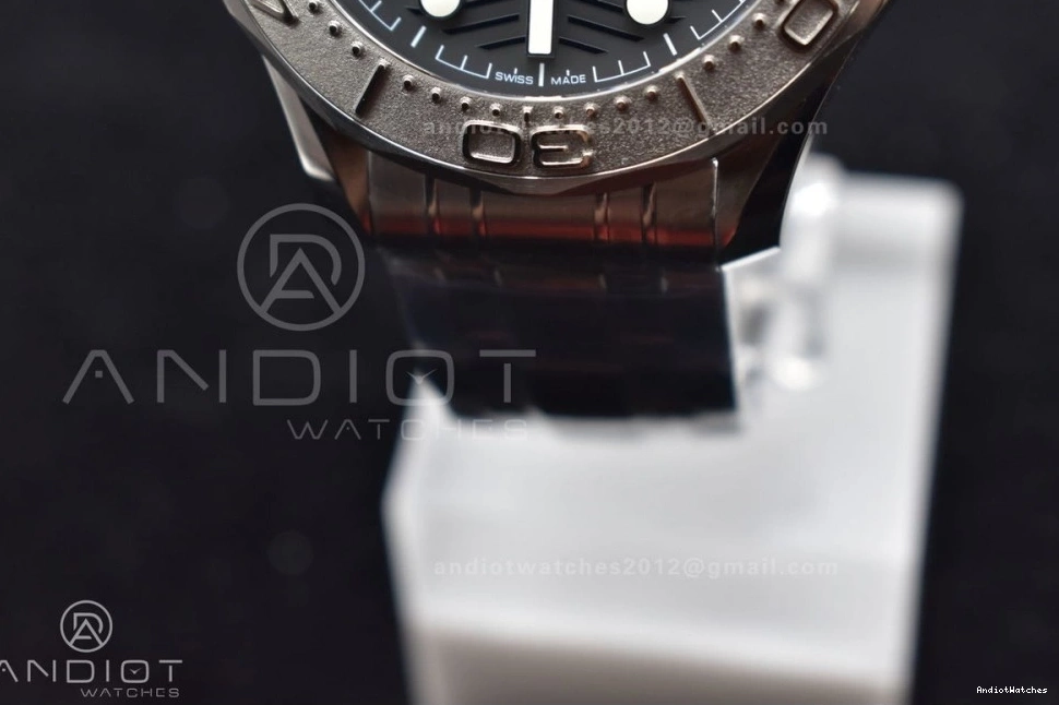 On ModernLook 1:1 300M Black Diver Dial Bracelet A Edition Ceramic SS 1082 Seamaster VSF Black Best 0311